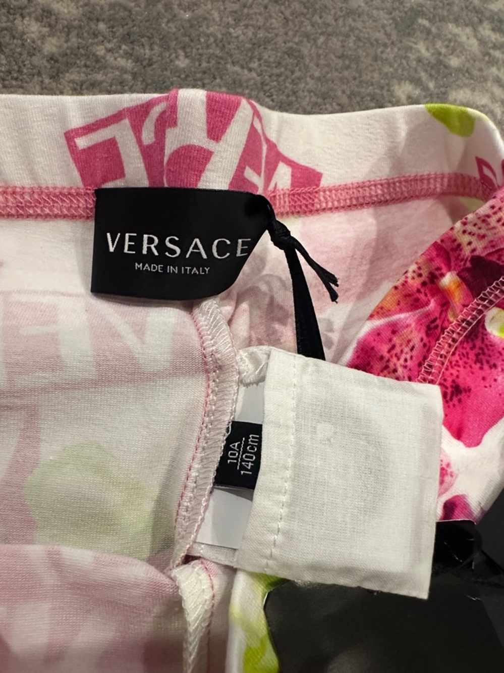 VERSACE KIDS LEGGINGS NWT SIZE 10 - Picture 6 of 10